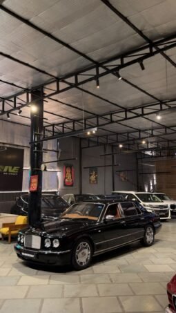 
										BENTLEY ARNAGE RED LABEL LWB — FINAL EDITION full									