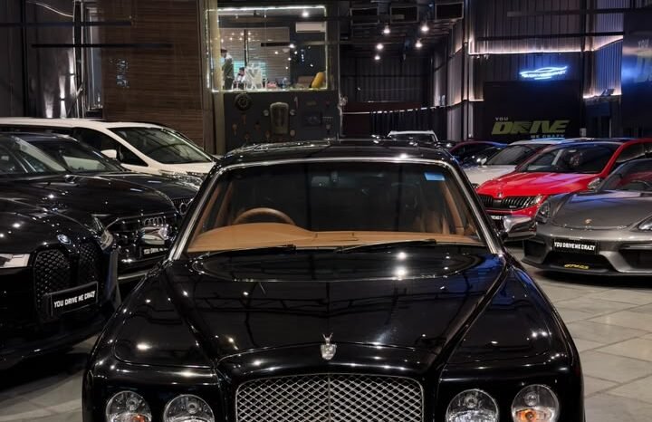 
								BENTLEY ARNAGE RED LABEL LWB — FINAL EDITION full									