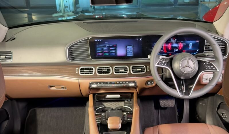 
								MERCEDES-BENZ GLE 300d EWB full									