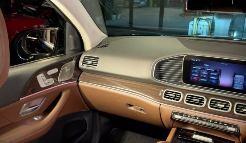 
								MERCEDES-BENZ GLE 300d EWB full									