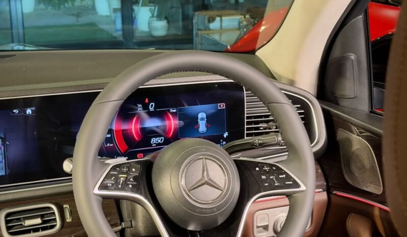 
								MERCEDES-BENZ GLE 300d EWB full									