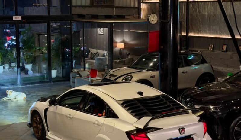 
								HONDA CIVIC 10TH GEN full									