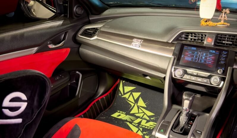 
								HONDA CIVIC 10TH GEN full									