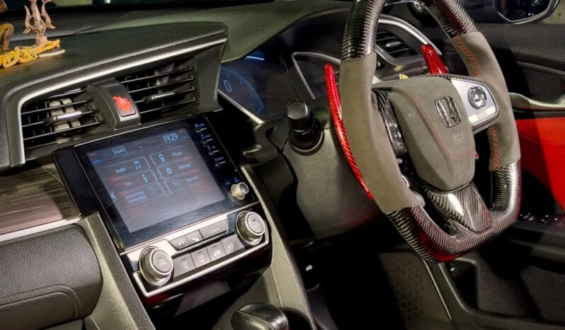 
								HONDA CIVIC 10TH GEN full									